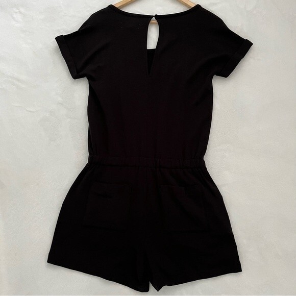 NWT Lou & Grey Signaturesoft Scoop Neck Cap Sleeve Romper in Black, Size XS - Picture 9 of 15